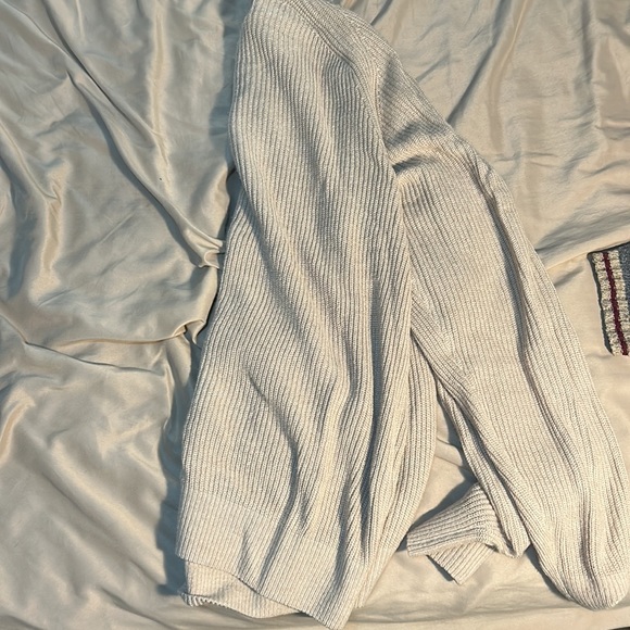 Uniqlo Turtleneck - Picture 2 of 3